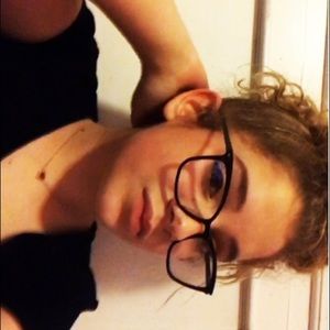 Meet your Posher, Fallon